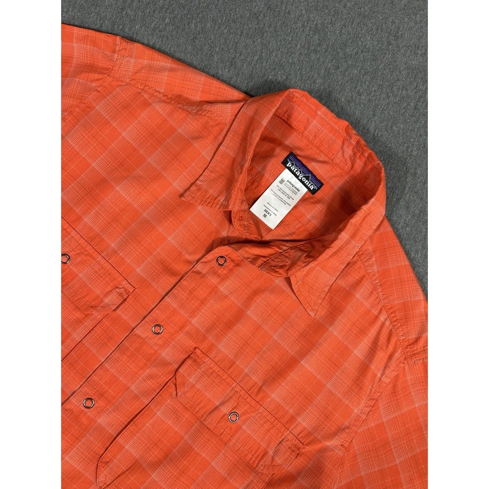 Patagonia Men's Orange Plaid Snap Front Fishing Shirt Poly Nylon Vented M